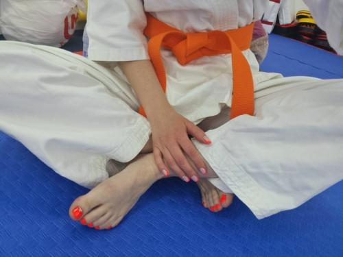 Спасибо всем, кто участвовал в голосовании, за один вариант неправды и. всё правильно победил верный вариант. 04