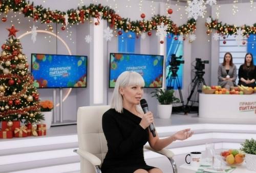 Помогите пожалуйста найти эту девушку, она диетолог. 01