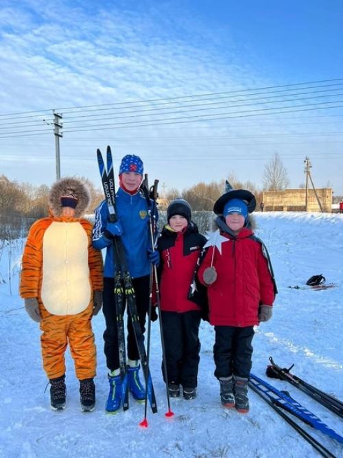 Вчера, 6 января, в предпразничный день в г. Невеле стартовал первый этап кубка псковской области по лыжным гонкам. 04