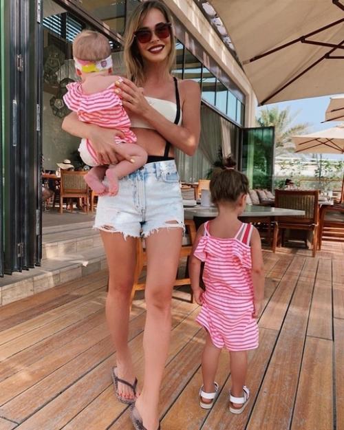 Такая спортивная мама двоих дочек - Аня хилькевич! 01