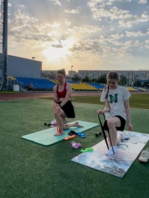 Это был бомбический и очень кайфовый сезон фитнес - тренировок на свежем воздухе. 02