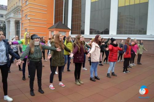 Утренняя зарядка. Зарядка с РДШ? Мы начинаем октябрь бодро!