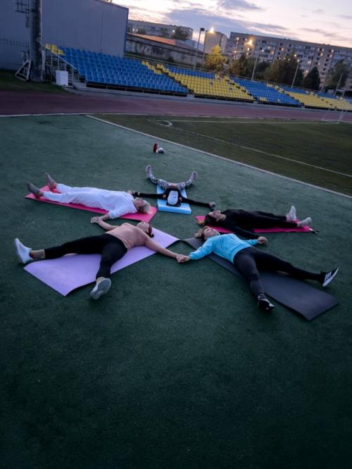 Это был бомбический и очень кайфовый сезон фитнес - тренировок на свежем воздухе. 07