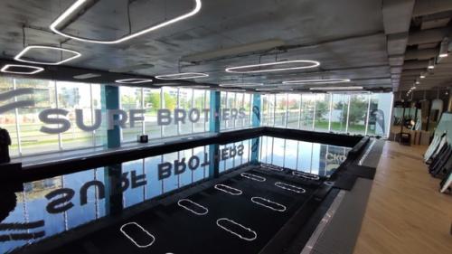 Вчера побывали на экскурсии у коллег в сколково, которые делают очень интересный проект - готовят людей к океанам. 01