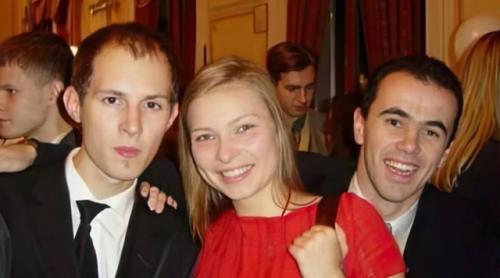 От лысеющего программиста до иконы фитнеса и самого богатого русского в ОАЭ: преображение Павла Дурова. 01