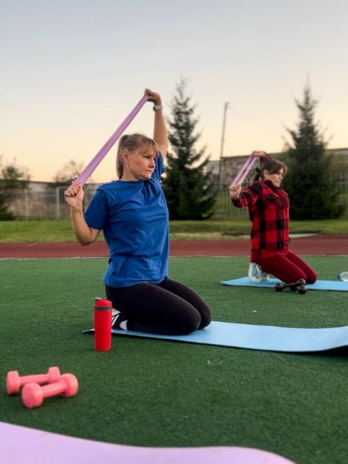 Это был бомбический и очень кайфовый сезон фитнес - тренировок на свежем воздухе. 08