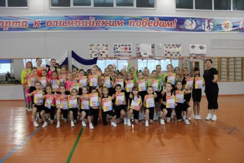 15 ноября в гимнастическом зале центра детского творчества прошел муниципальный фестиваль по фитнес - аэробике Фитнес - Трофи. 08