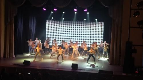 Дорогие женщины, милые мамы, всех вас с днём матери поздравляет районный центр внешкольной работы с. выльгорт. 08