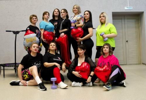 Джампинг (фитнес) - высокоинтенсивная кардиотренировка на специальных батутах. 01