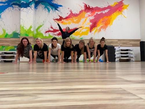 На проекте фитнес девичник Beautiful Body в Перми прошли заключительные тренировки 23 предновогоднего сезона. 02