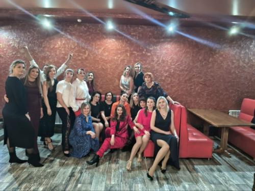 Замечательный новогодний вечер в кругу фитнес девчонок! 06