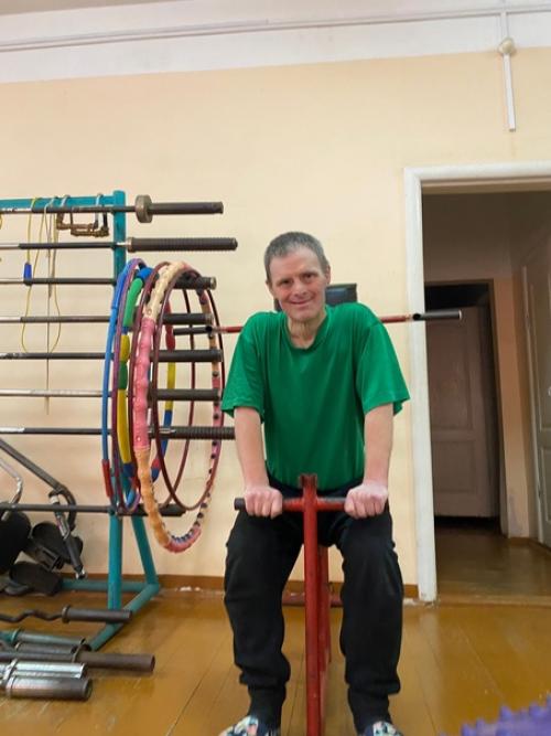 В субботнем расписании занятий в фитнес - зале СК Вымпел появилась необычная группа любителей активного образа жизни. 02