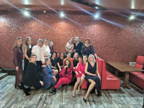 Замечательный новогодний вечер в кругу фитнес девчонок! 07