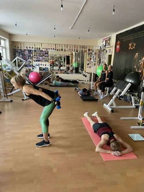 Всем нужны нам тренировки, будем мы сильны и ловки! 07