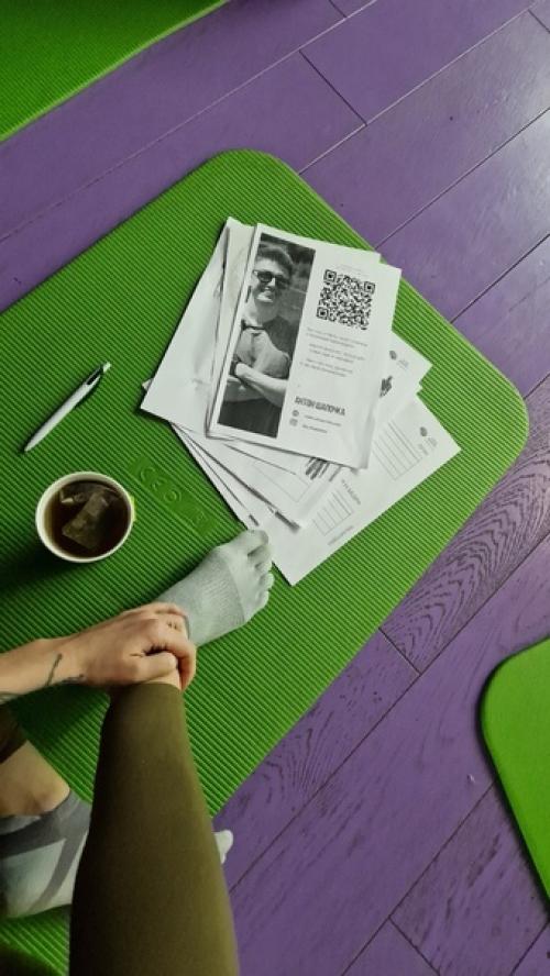 В новогодней суете встретилась с любимым. 02