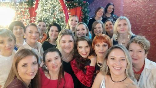 Замечательный новогодний вечер в кругу фитнес девчонок! 01