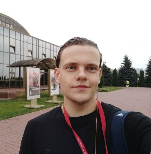 Виктор, 30 лет. 
