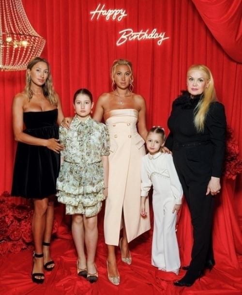 Детали скандального развода Павла и Алины буре: Дети Хотят Остаться с Мамой, Важно Сохранить их Уровень Жизни. 01