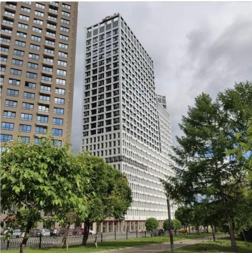 Брутальный, лаконичный комплекс Проспект Мира Компаунд в Екатеринбурге, проект архитектурного бюро  а. лен, все ближе к завершению. 05