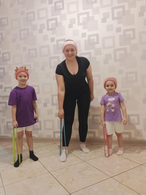 Ну и не трудно выполнить 8 задание, так как я все время худею и пытаюсь дома заниматься фитнесом. 01