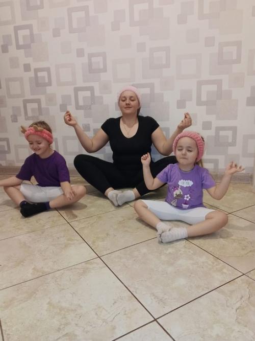 Ну и не трудно выполнить 8 задание, так как я все время худею и пытаюсь дома заниматься фитнесом. 03