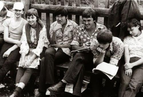 На картошку!  Одной из почётных обязанностей студента в Ссср была поездка на Картошку. 07