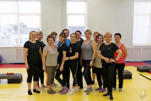 Физкультурно - оздоровительный комплекс Фатеж стал притяжением для многих жителей района. 09