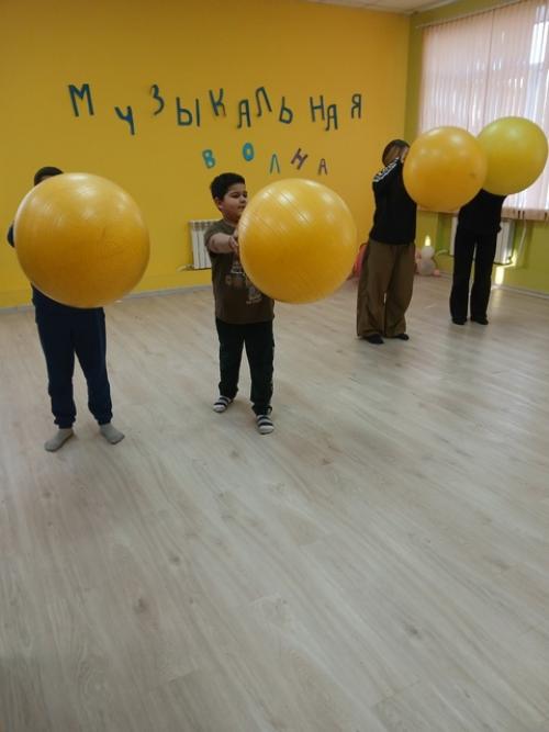 Спортивная суббота.  Мастер - класс по фитнесу для мальчиков и девочек. 06