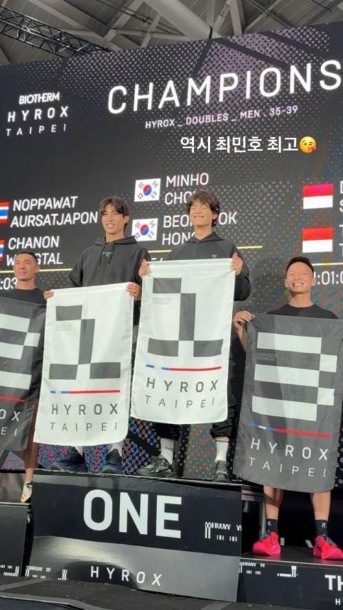 Minho из Shinee и атлет Hong Beom Seok из шоу Physical: 100, представляя южную Корею, выиграли фитнес - гонку Hyrox в тайбэе! 

