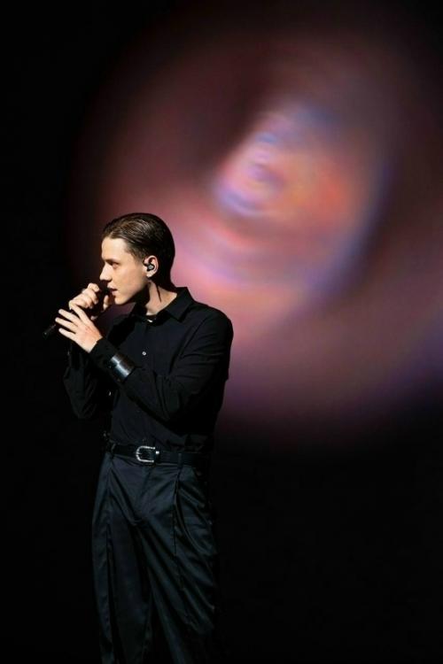 Аня пересильд вышла к Ване Дмитриенко на сцену московского дома музыки. 02