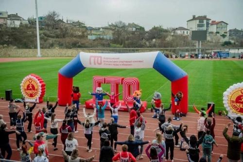 В Севастополе состоялся фестиваль всероссийского физкультурно - спортивного комплекса Готов к Труду и Обороне. 01