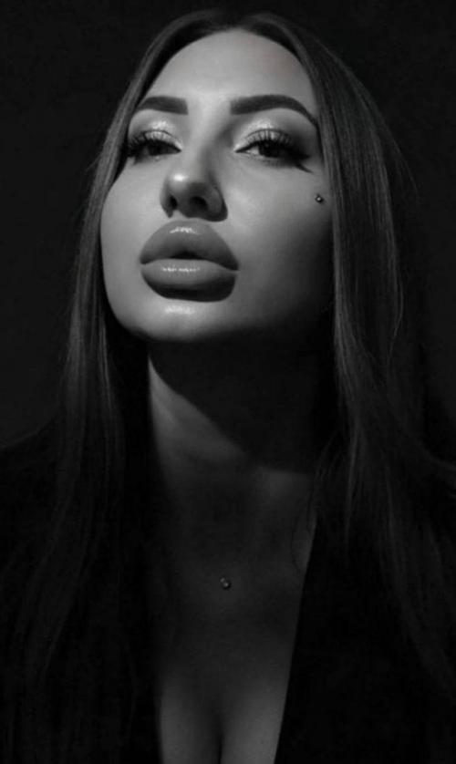 Не выдержала конфликта: следователь из харьковской области покончила с собой.

