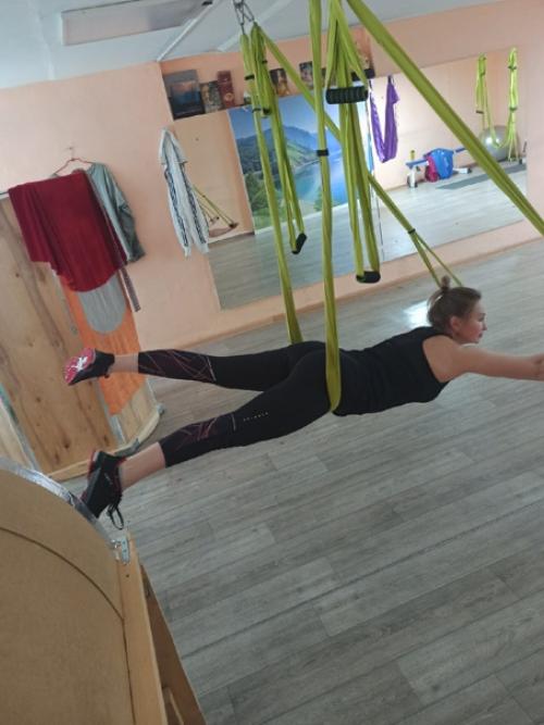 Аэростретчинг - экзотическая и изящная тренировка на растяжку всего тела. 02