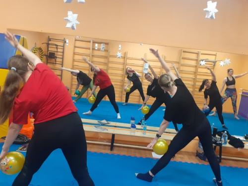 Сертификат инструктор направления Здоровая Спина от объединения экспертов фитнеса Okfit и удостоверение гос. 02