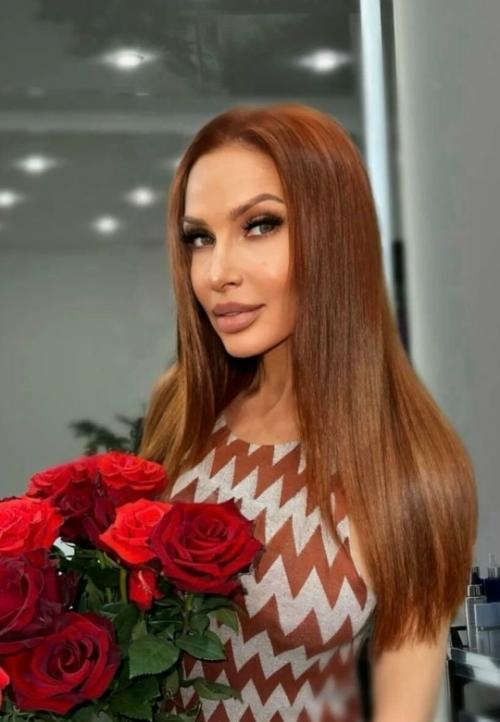 Эвелина блёданс напомнила, что возраст - это всего лишь цифры. 01