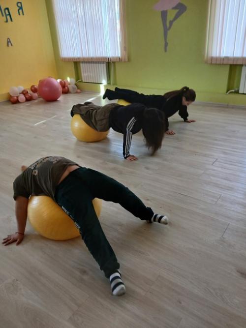 Спортивная суббота.  Мастер - класс по фитнесу для мальчиков и девочек. 04