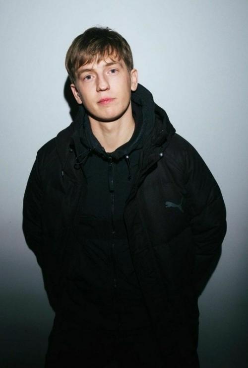 Алексей Щербаков, по данным СМИ, отменил все концерты в России на 2026 год. 
