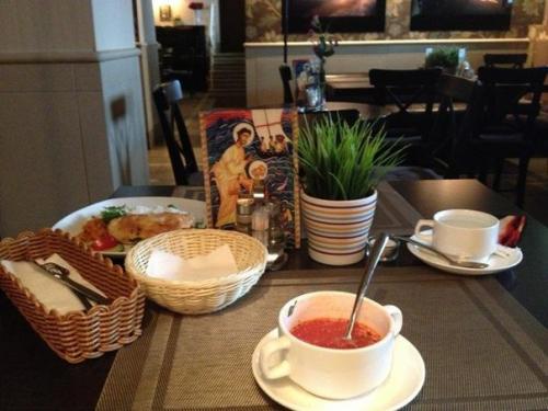 Где в Петербурге дешево позавтракать, пообедать и поужинать. 03