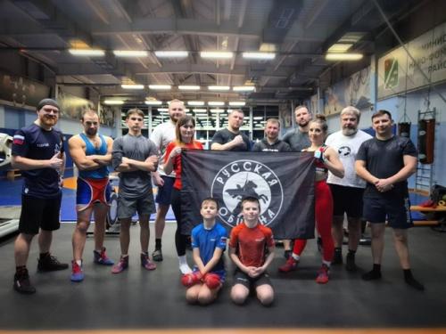 Добрый день!  Мне 37 лет, в зале с 20 лет (после армии), занимаюсь в удовольствие. 02