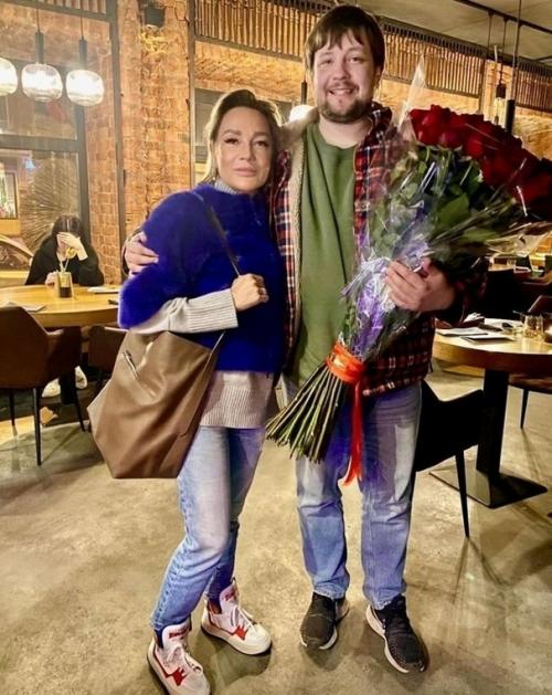 Татьяна Буланова рассказала о безработном старшем сыне, который был бариста.  