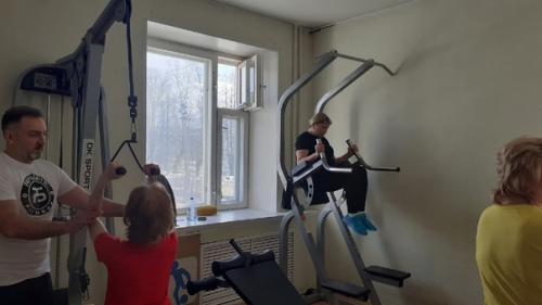 Занятие фитнесом - это прекрасный способ быть в хорошей спортивной форме, это ключ к активному образу жизни и хорошему настроению. 02