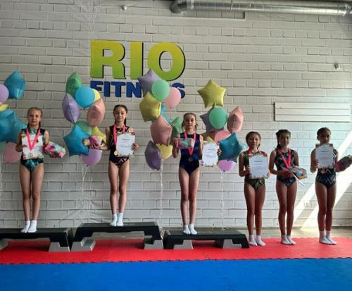 Вчера, 27 мая в РИО - фитнес на дагестанской прошли традиционные соревнования по спортивной акробатике. 01