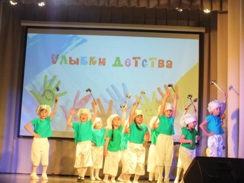 19 мая в РДК Металлург состоялся праздничный концерт, посвящённый областному дню детства. 04