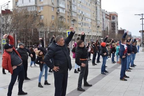 Первомайское утро в спортивном ритме встретил. 04
