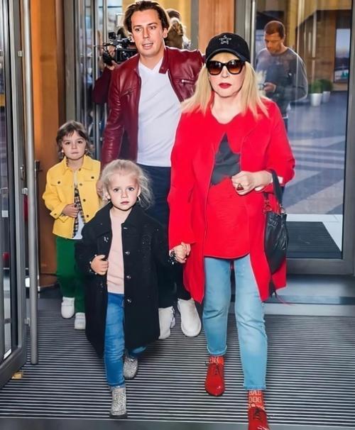 Гарри и Лиза Галкины - спортивные и здоровые детки. 01