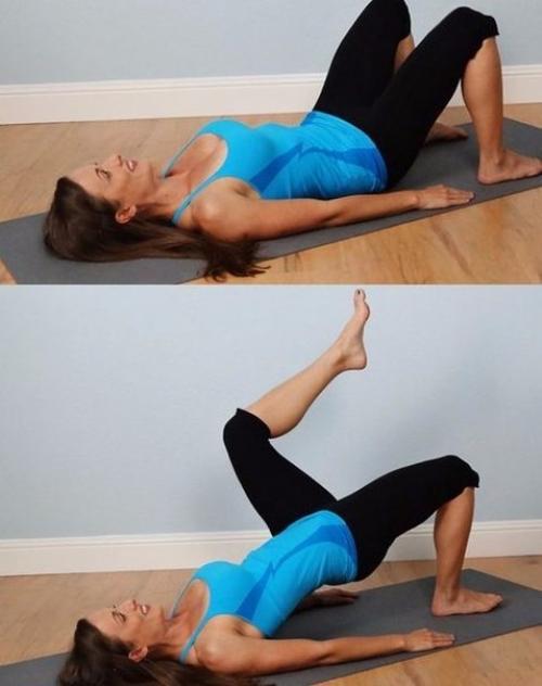 Яичница в помидорах.  Ингредиенты:   Яйца куриные - 2 шт.  Помидоры - 2 шт. 02