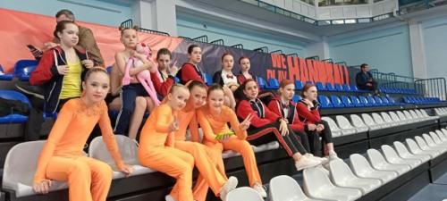 Сгоняли с нашими маленькими спортсменками на соревнования по фитнес - аэробике в чехов. 03