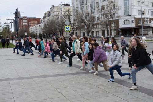 Первомайское утро в спортивном ритме встретил. 05