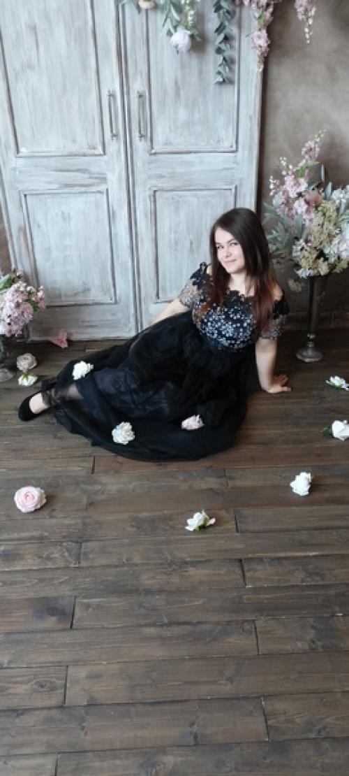 Хотелось бы выразить огромную благодарность проекту Фитнес Девичник, который заставил взглянуть меня на мою жизнь с другой стороны. 02