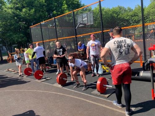 Здорово, когда на занятия спортом могут прийти все желающие. 03